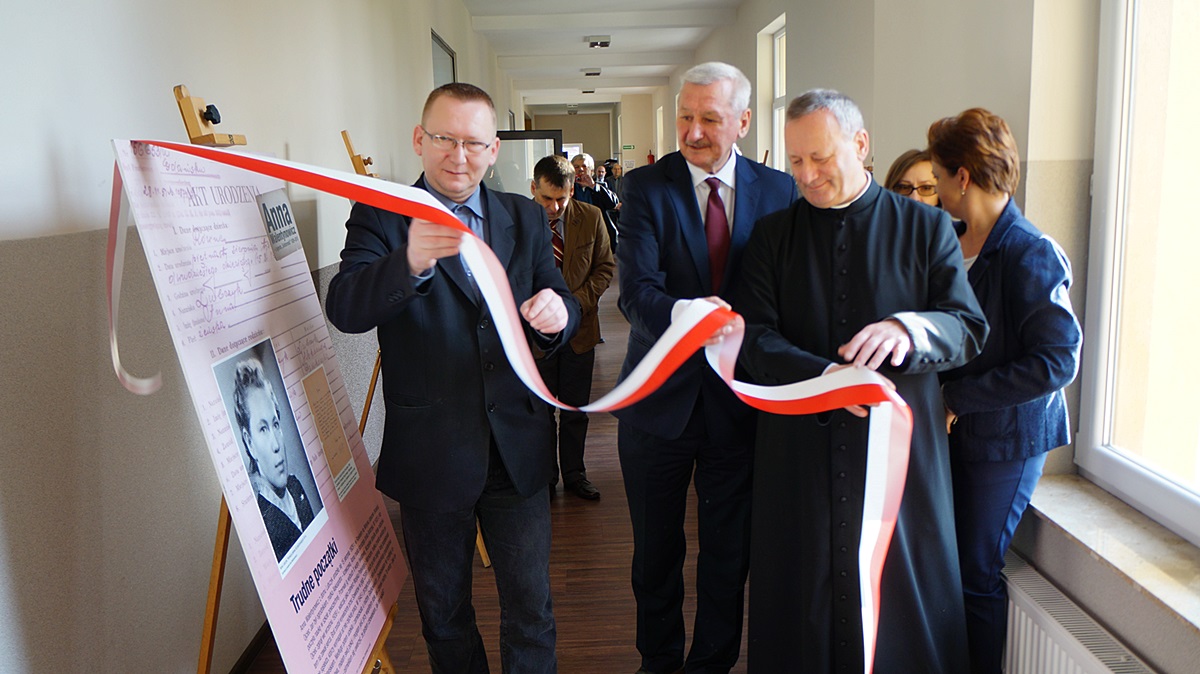 Uczczono ofiary stanu wojennego (galeria)